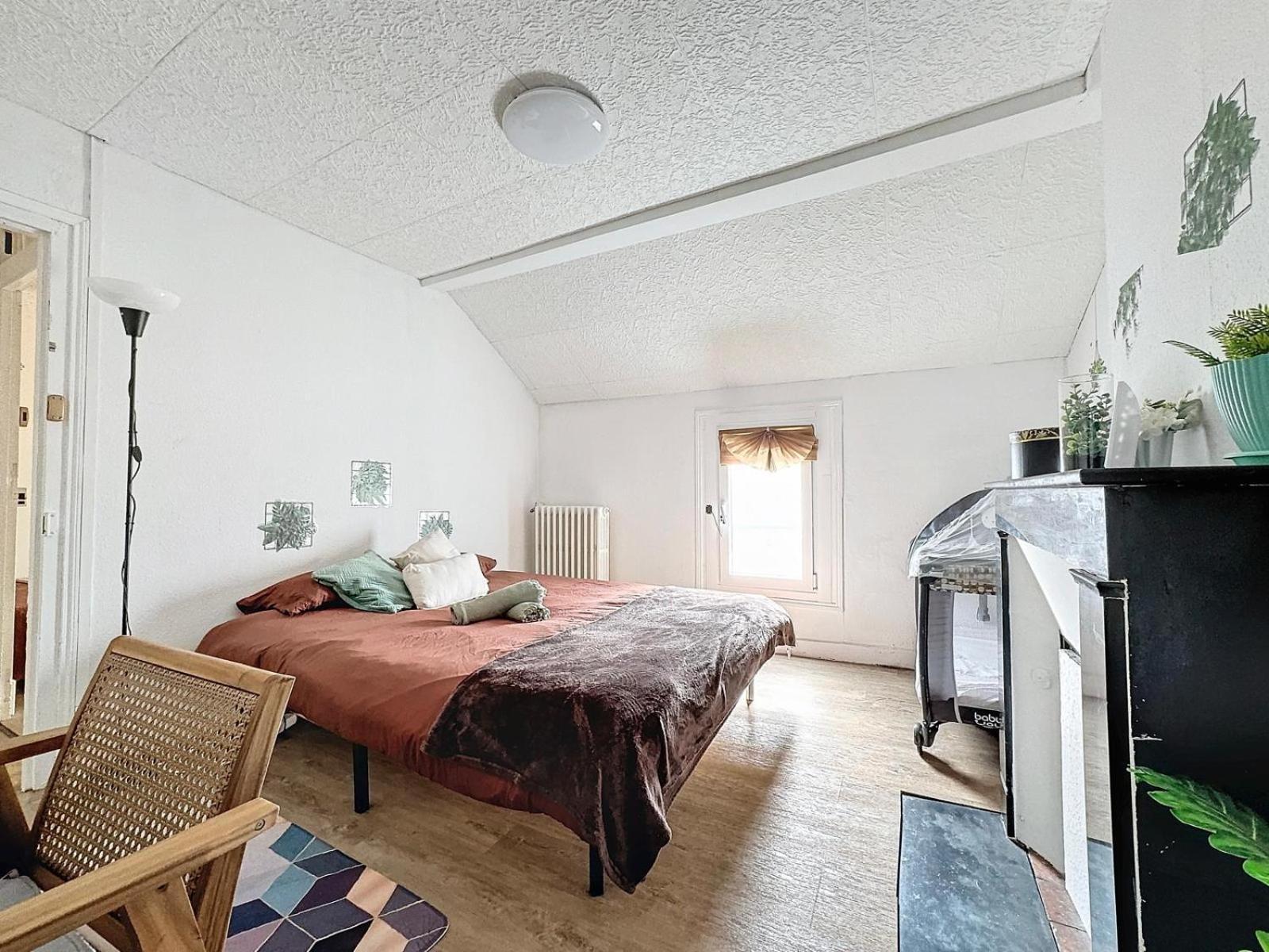 A1 Champagne Residence - 200 M2 14 Personnes 2 Toilets 4 Showers - Hyper Centre - Chalons En Champagne Extérieur photo