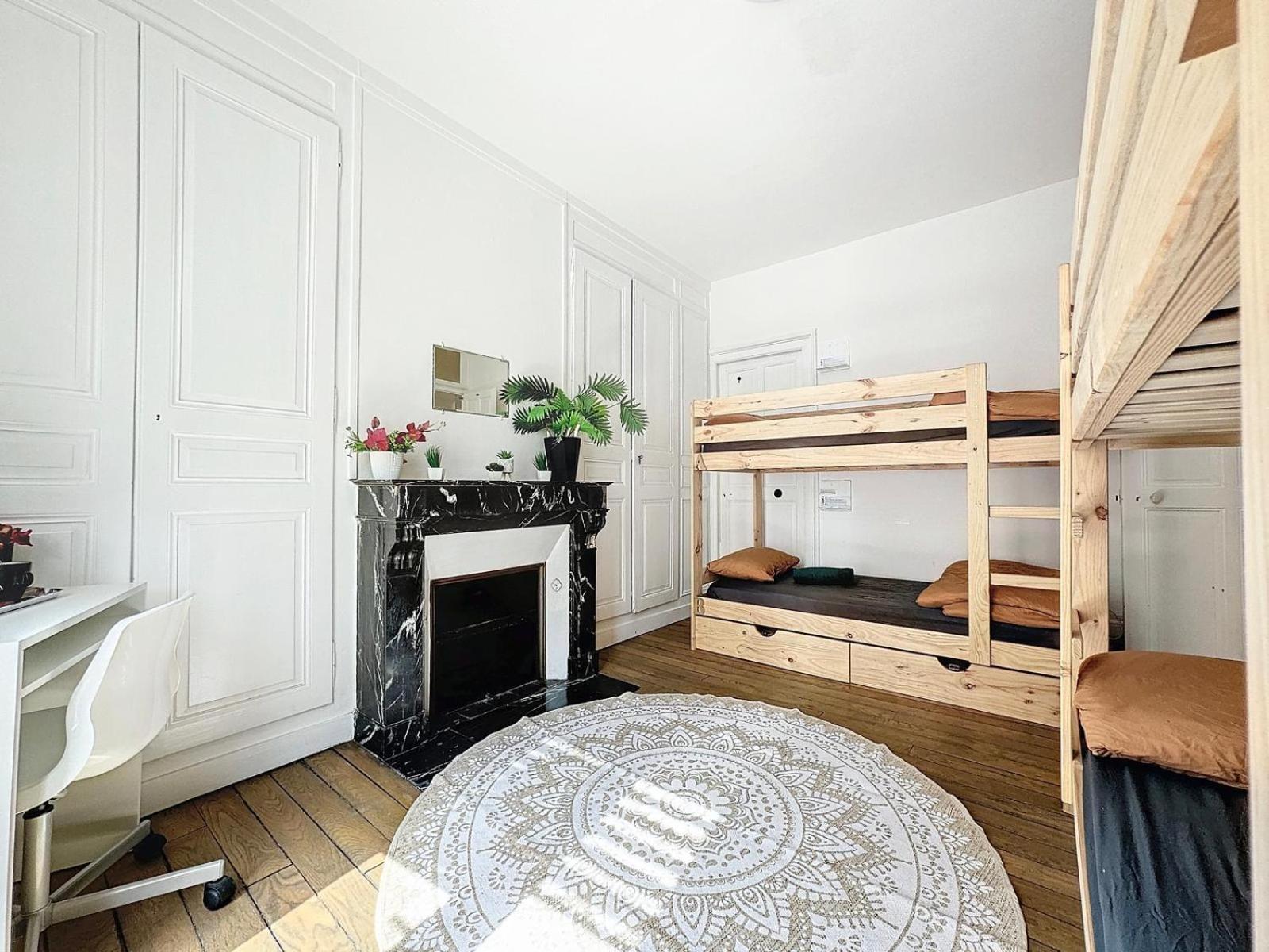 A1 Champagne Residence - 200 M2 14 Personnes 2 Toilets 4 Showers - Hyper Centre - Chalons En Champagne Extérieur photo