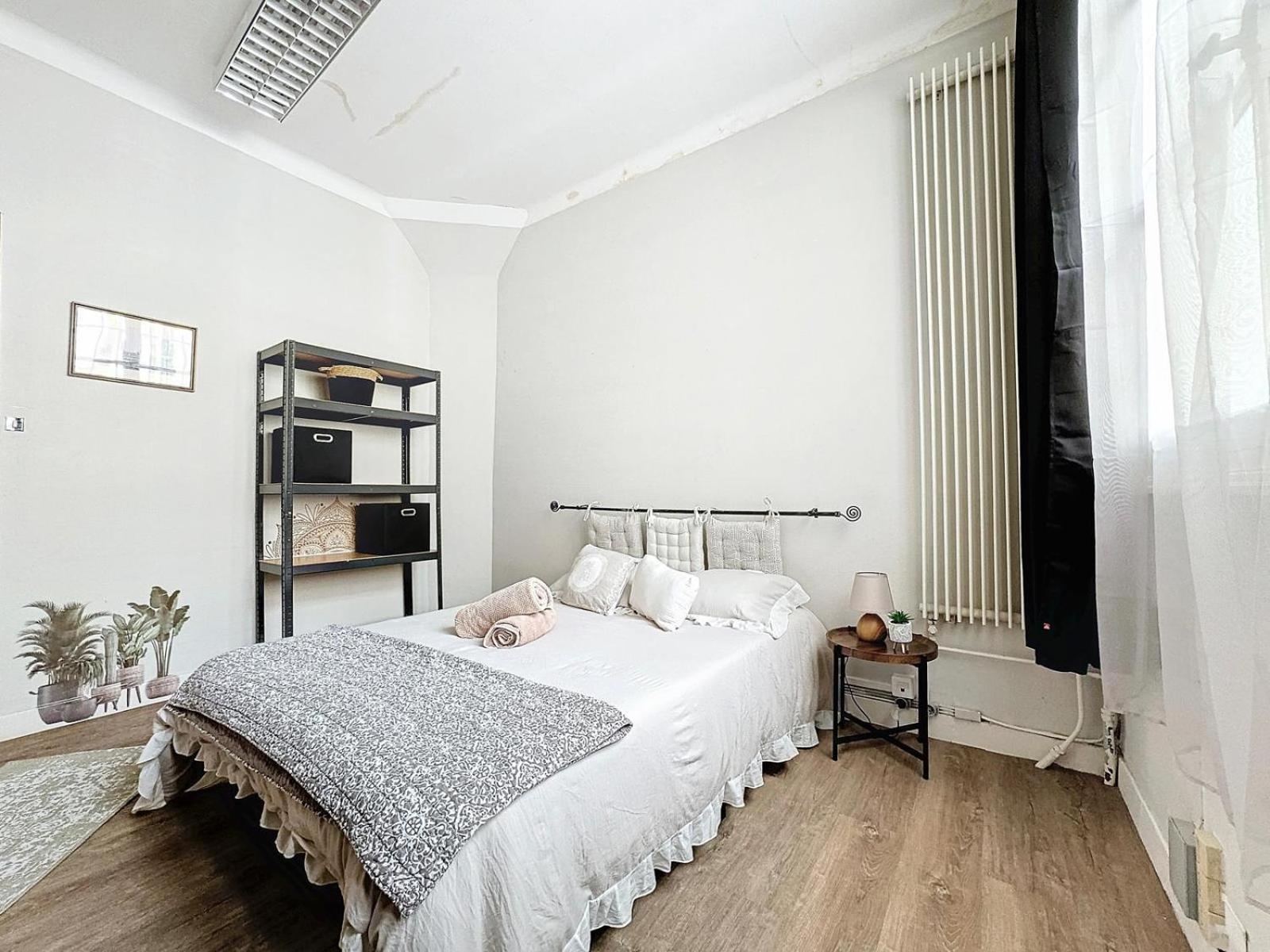 A1 Champagne Residence - 200 M2 14 Personnes 2 Toilets 4 Showers - Hyper Centre - Chalons En Champagne Extérieur photo