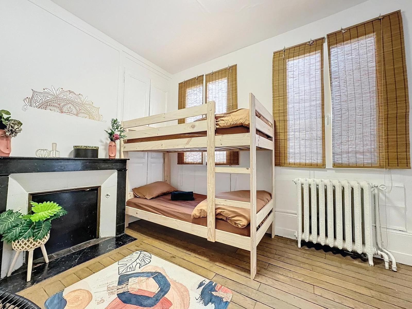 A1 Champagne Residence - 200 M2 14 Personnes 2 Toilets 4 Showers - Hyper Centre - Chalons En Champagne Extérieur photo