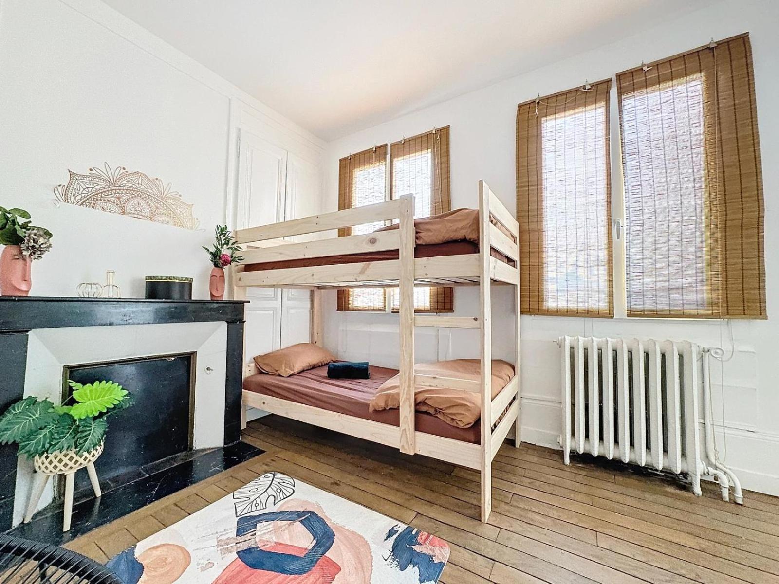 A1 Champagne Residence - 200 M2 14 Personnes 2 Toilets 4 Showers - Hyper Centre - Chalons En Champagne Extérieur photo