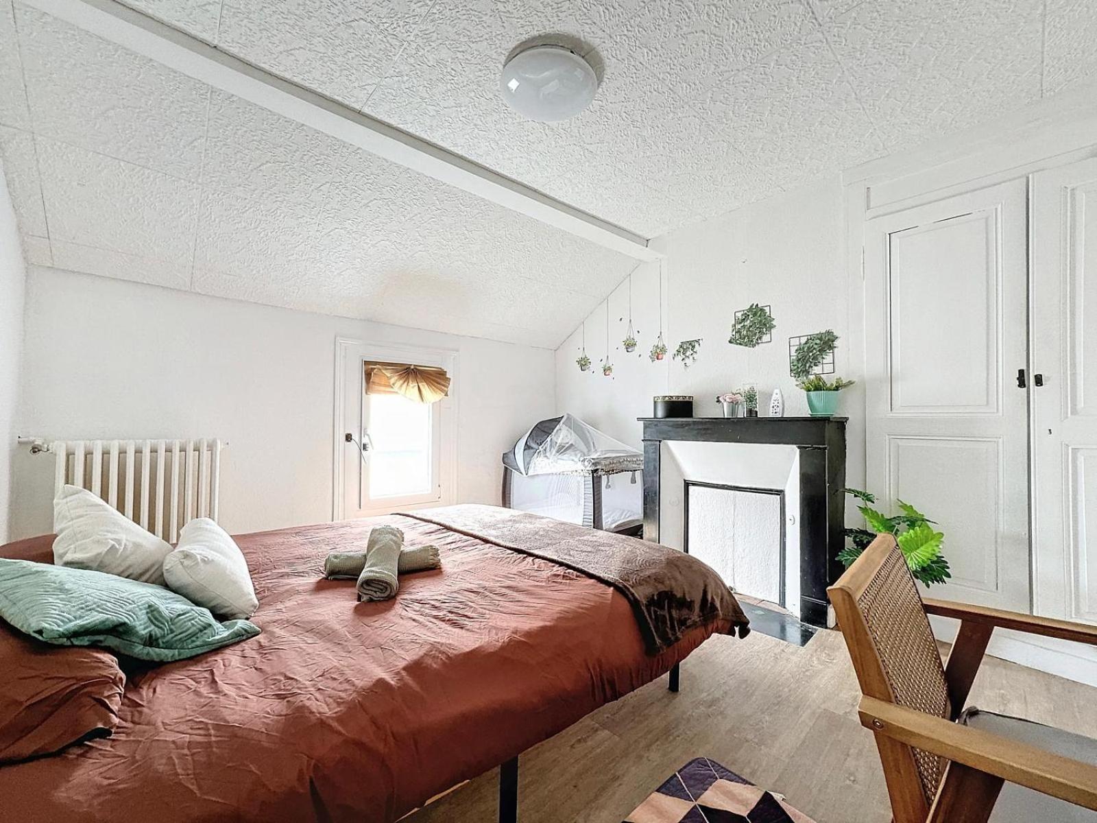 A1 Champagne Residence - 200 M2 14 Personnes 2 Toilets 4 Showers - Hyper Centre - Chalons En Champagne Extérieur photo