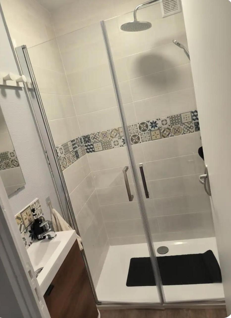 A1 Champagne Residence - 200 M2 14 Personnes 2 Toilets 4 Showers - Hyper Centre - Chalons En Champagne Extérieur photo